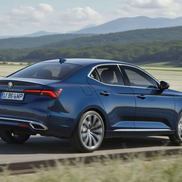 Lancia Phedra – opinie, cena, dane techniczne, wymiary, spalanie, osiągi