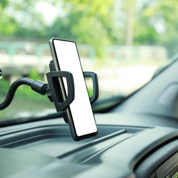 Top 10 gadżetów samochodowych, które warto mieć w aucie.