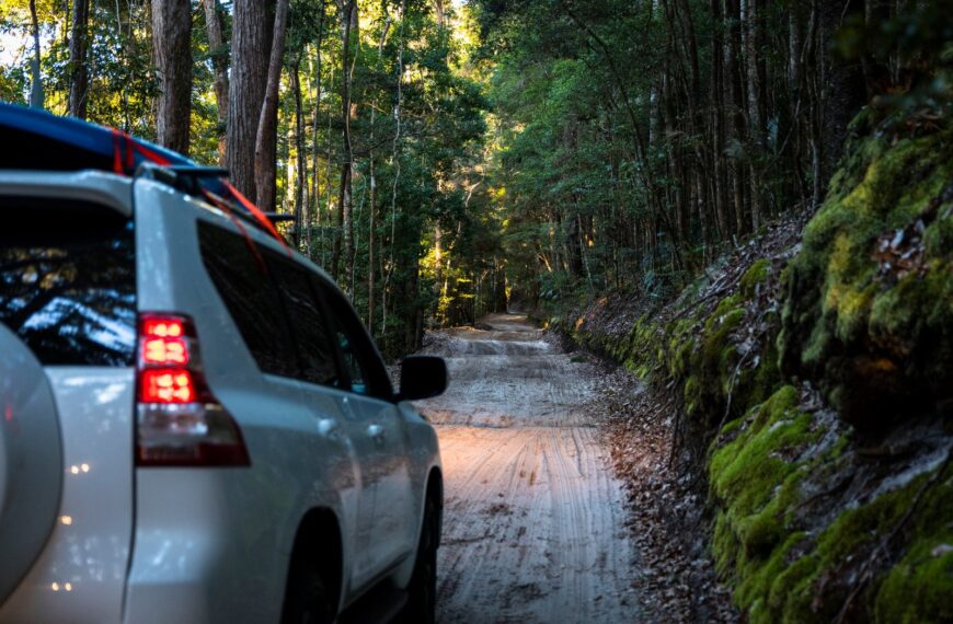 Poradnik dla miłośników off-roadu – jak przygotować samochód do jazdy terenowej?
