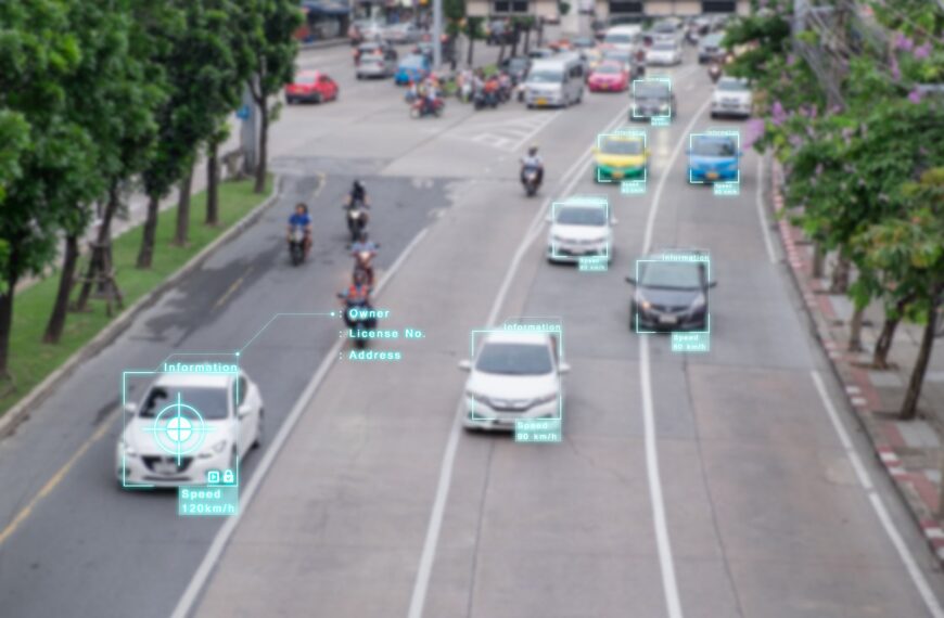 Ewolucja elektrycznych systemów wspomagania kierowcy – od ABS do automatycznego parkowania.