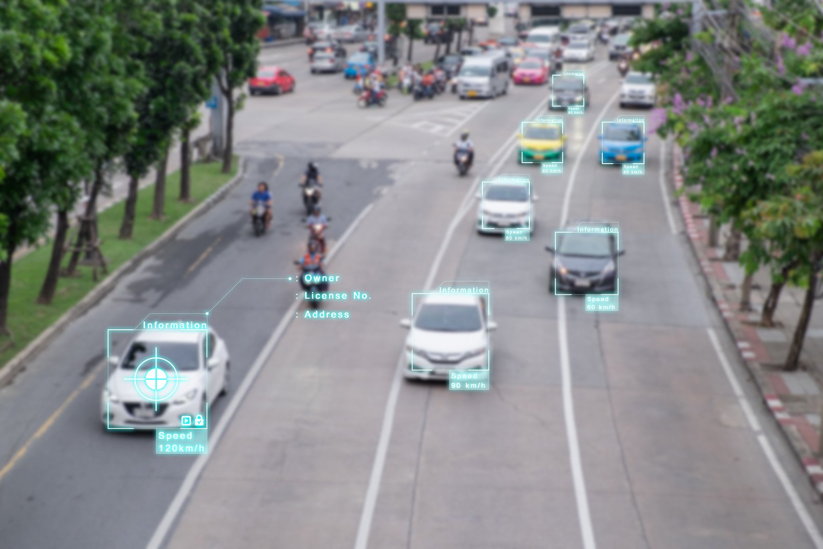 Ewolucja elektrycznych systemów wspomagania kierowcy – od ABS do automatycznego parkowania.