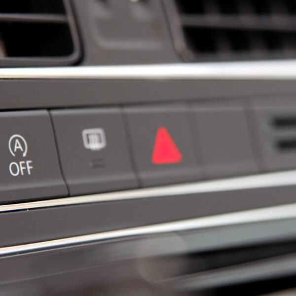 Jak działa system Start-Stop w samochodach i czy warto go używać na co dzień?