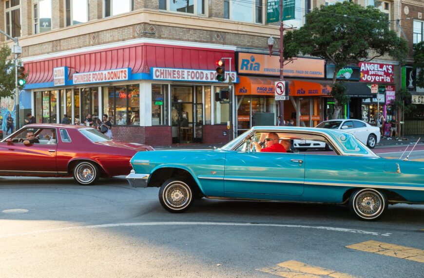 Powietrzne i hydrauliczne zawieszenie – porównanie i który rodzaj wybrać do swojego auta.